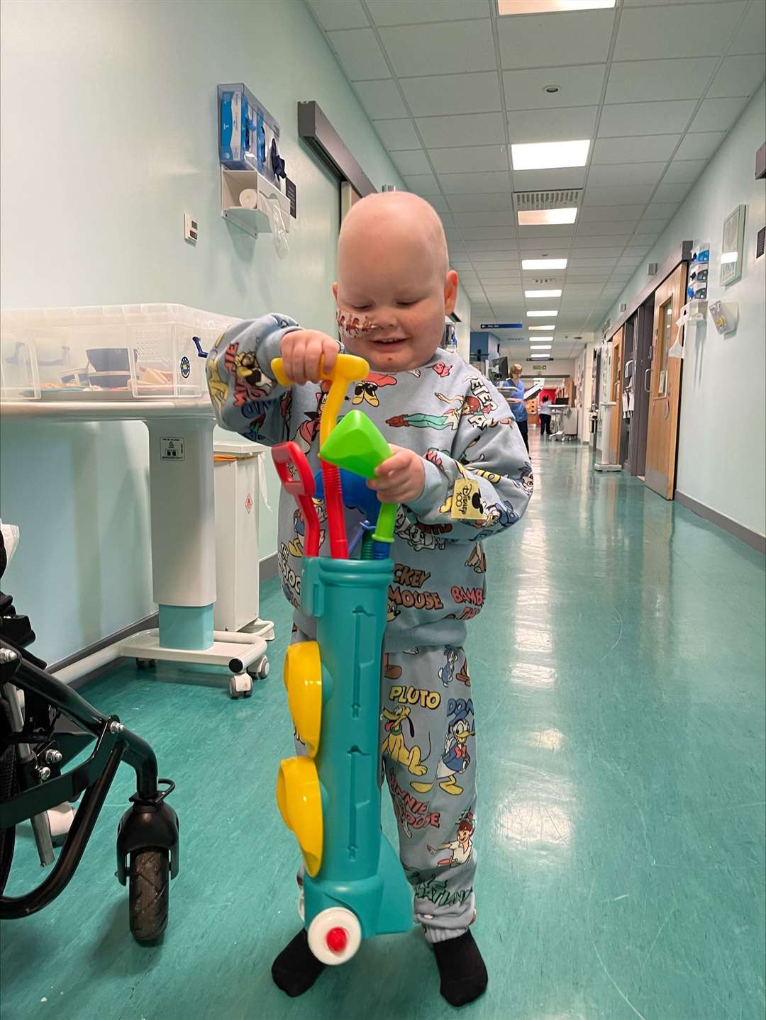 Young Hudson Nicol, who is being treated at the Royal Aberdeen Children’s Hospital, gets in some practice for The Archie Foundation Golf Day 2024.
